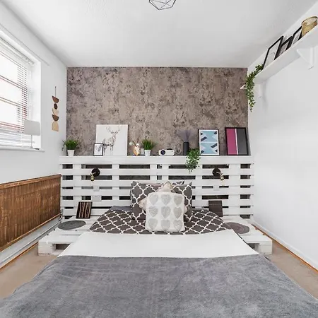 2Bed Garden House W/Hot Tub, Sauna & Cinema Room London Exterior photo