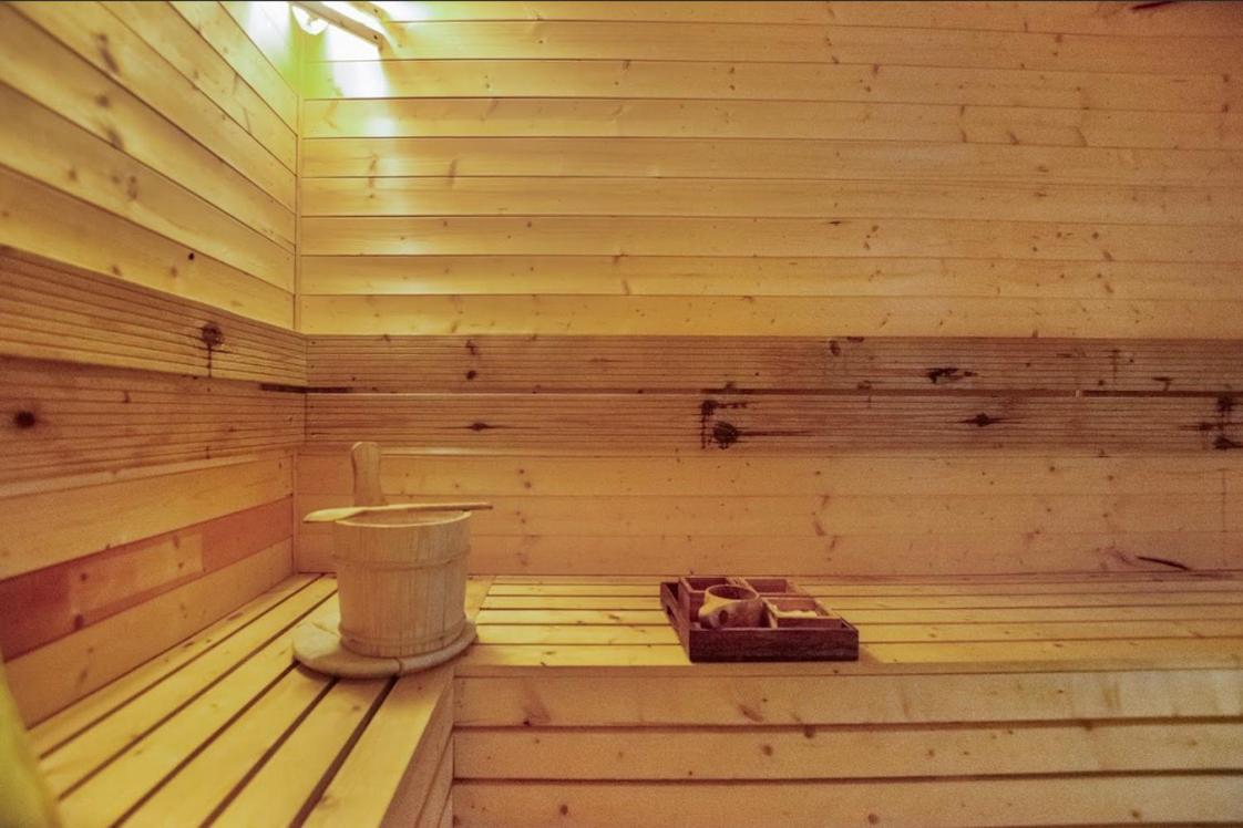 2bed Garden House W/hot Tub, Sauna & Cinema Holiday home *