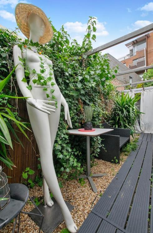 2bed Garden House W/hot Tub, Sauna & Cinema Holiday home London