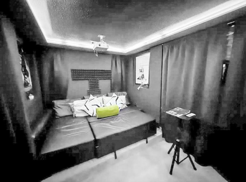 Holiday home 2bed Garden House W/hot Tub, Sauna & Cinema